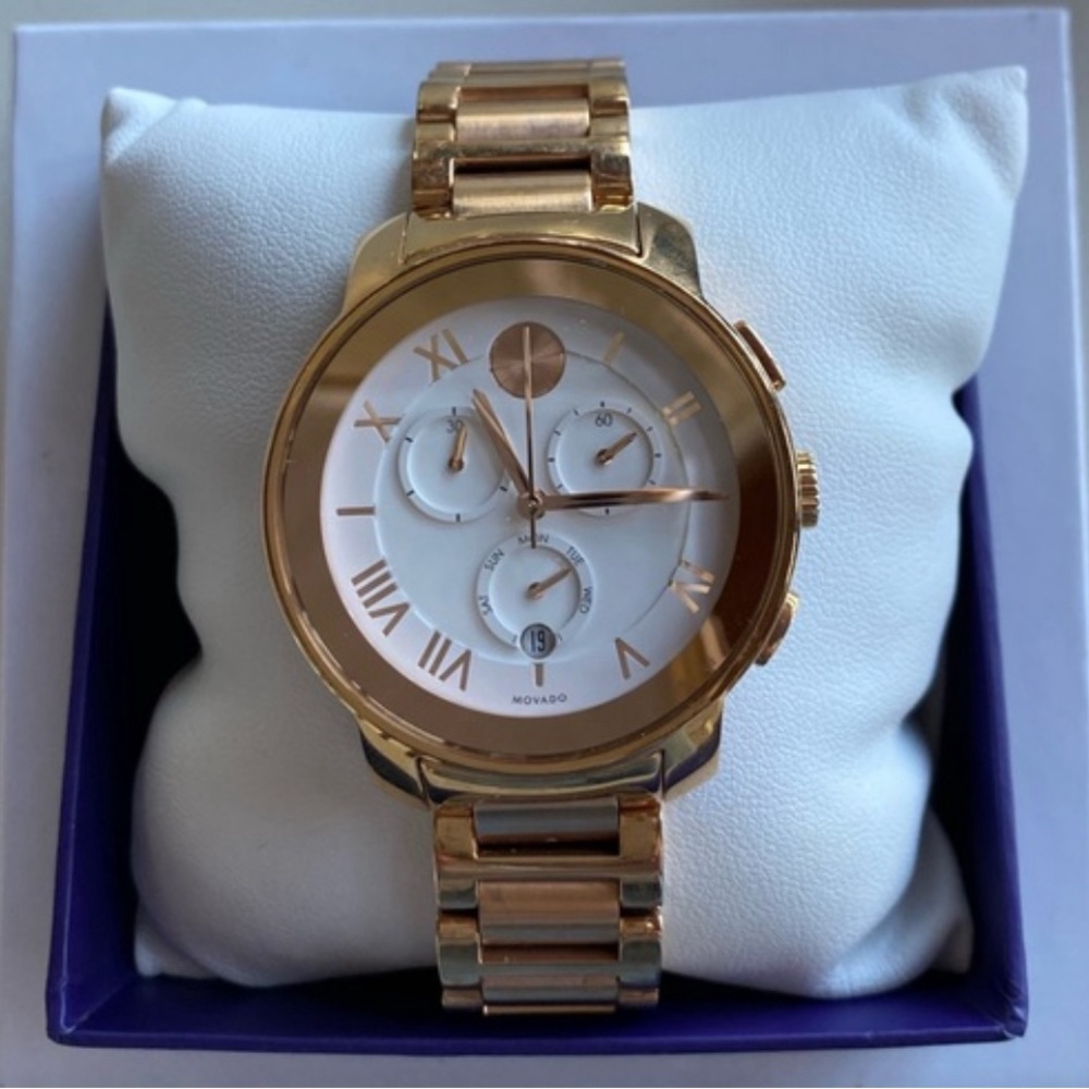 MOVADO good watch, lightly worn brand new battery
